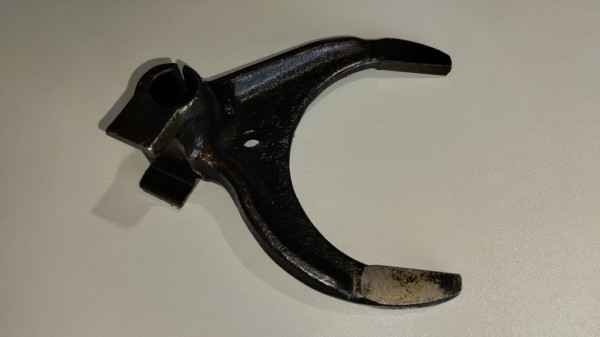 Вилка втор. вала — 1