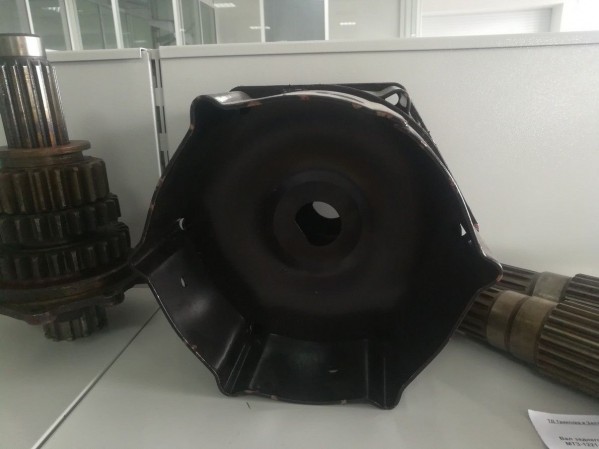 Кожух мех. блокировки заднего моста (80/82, 920) — 1