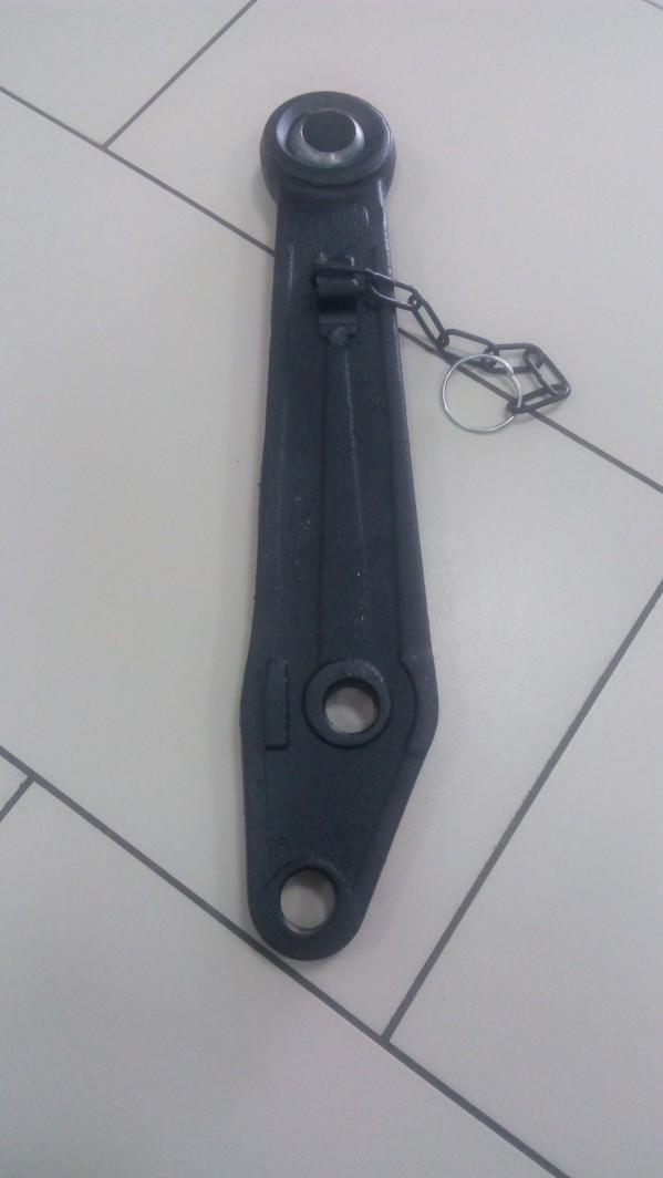 Тяга задней навески правая (половина) — 1