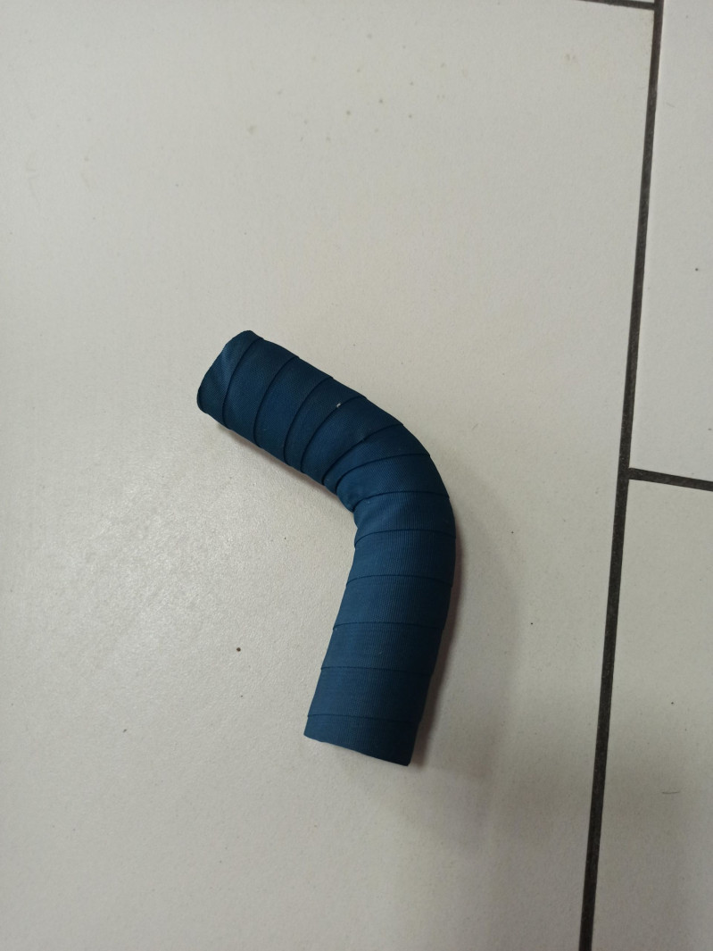 Патрубок радиатора нижний МТЗ-82 (синий) — 1