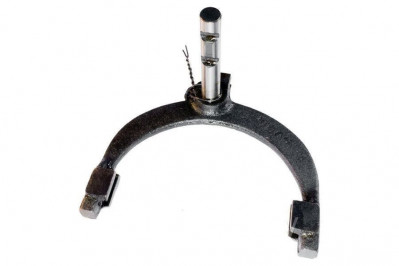 Вилка КПП первичного вала