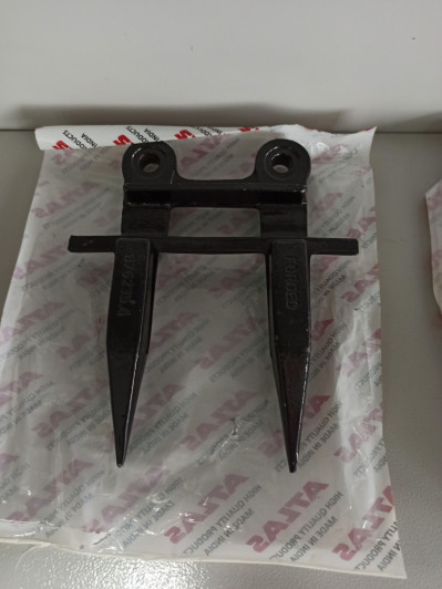 Палец двойной противорежущий LATOSSA 626295/648407/648406(676235.3)КЛААС